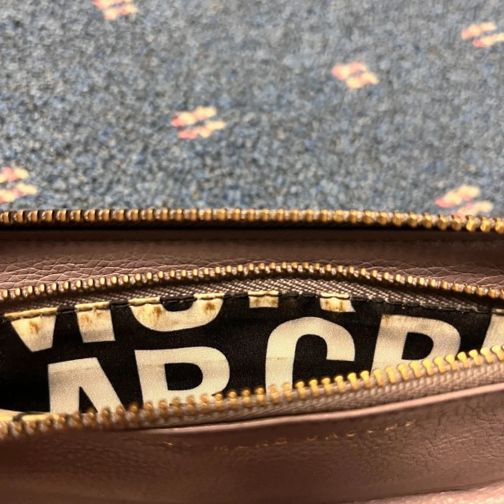 Marc by Marc Jacobs Leather Zip Around Wallet Standard‎ Supply Card Slots Mauve